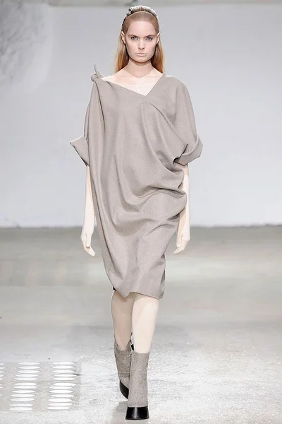 Look 24